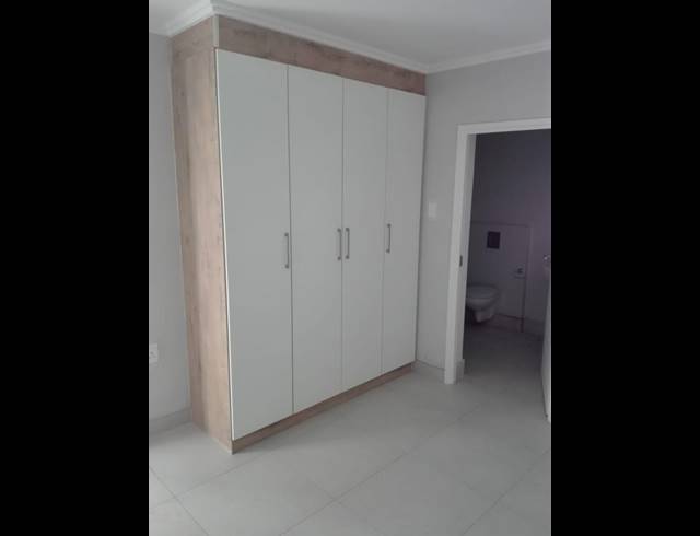 2 BEDROOM APARTMENT FOR SALE IN UMHLANGA RIDGE
